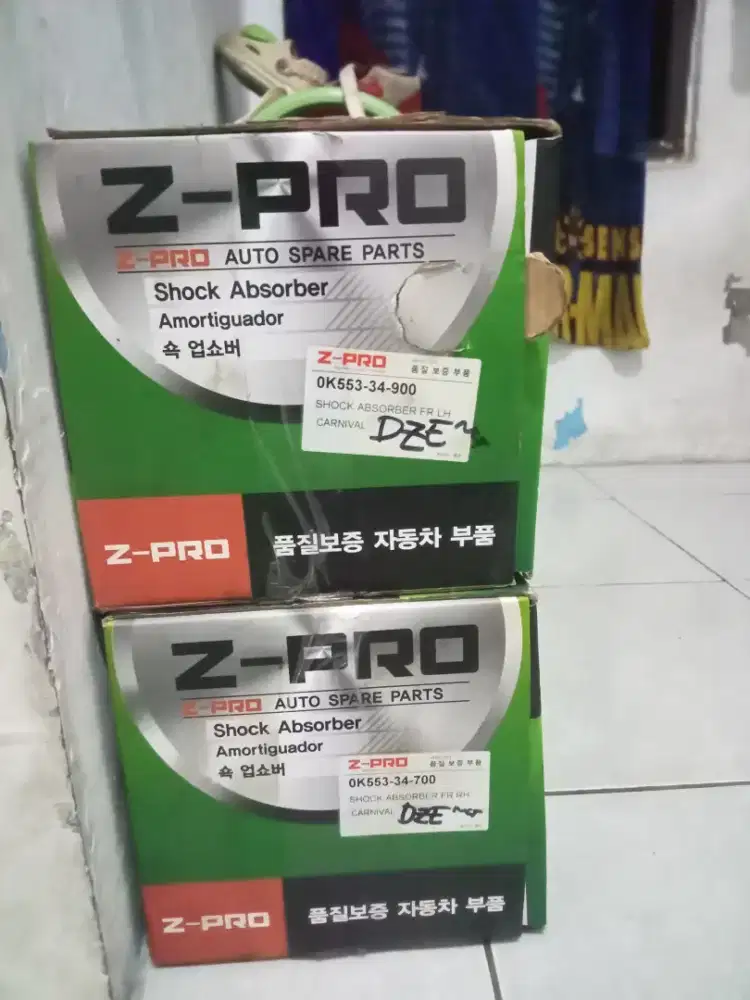 Shock absorber mobil