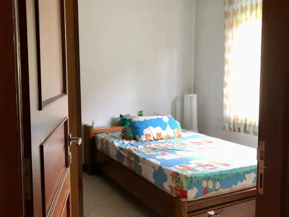 Rumah 2 Lantai di Jaticempaka, Pondok Gede