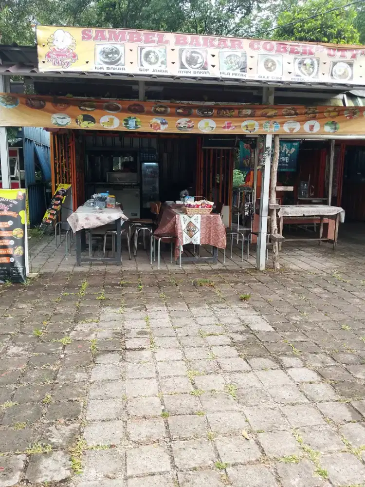 Dibutuhkan pekerja di warung makan