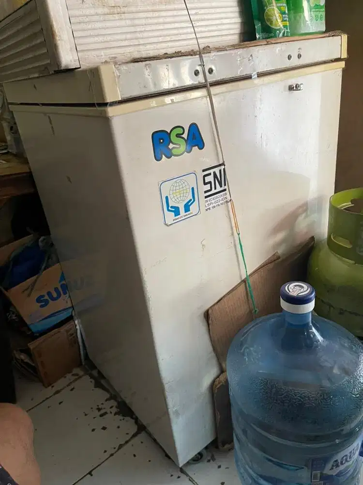 Kulkas freezer RSA 100L bekas