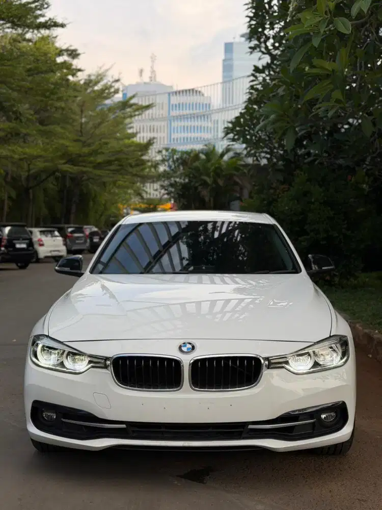 BMW 528i luxury facelift
2014