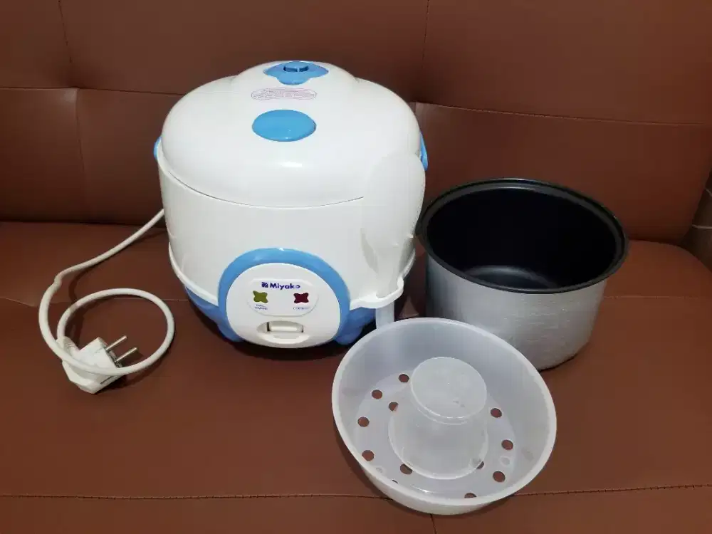 Rice Cooker Miyako 0,6L