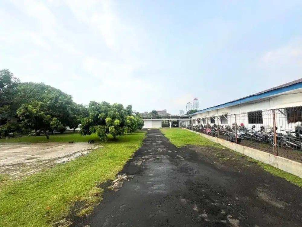 Tanah Luas 9926 m2 di Tebet cocok untuk Komersial Bisnis - Harga Dibawah NJOP