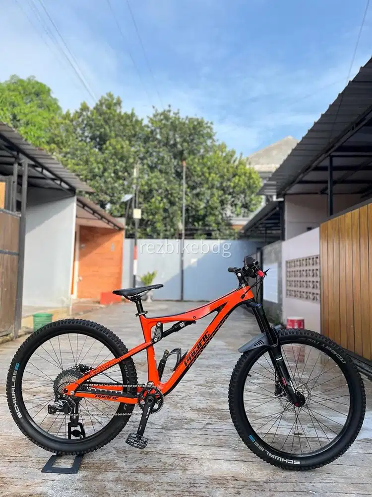 Pacific Skeleton LX 1 M 27,5 Muluss Carbon Shimano zzs