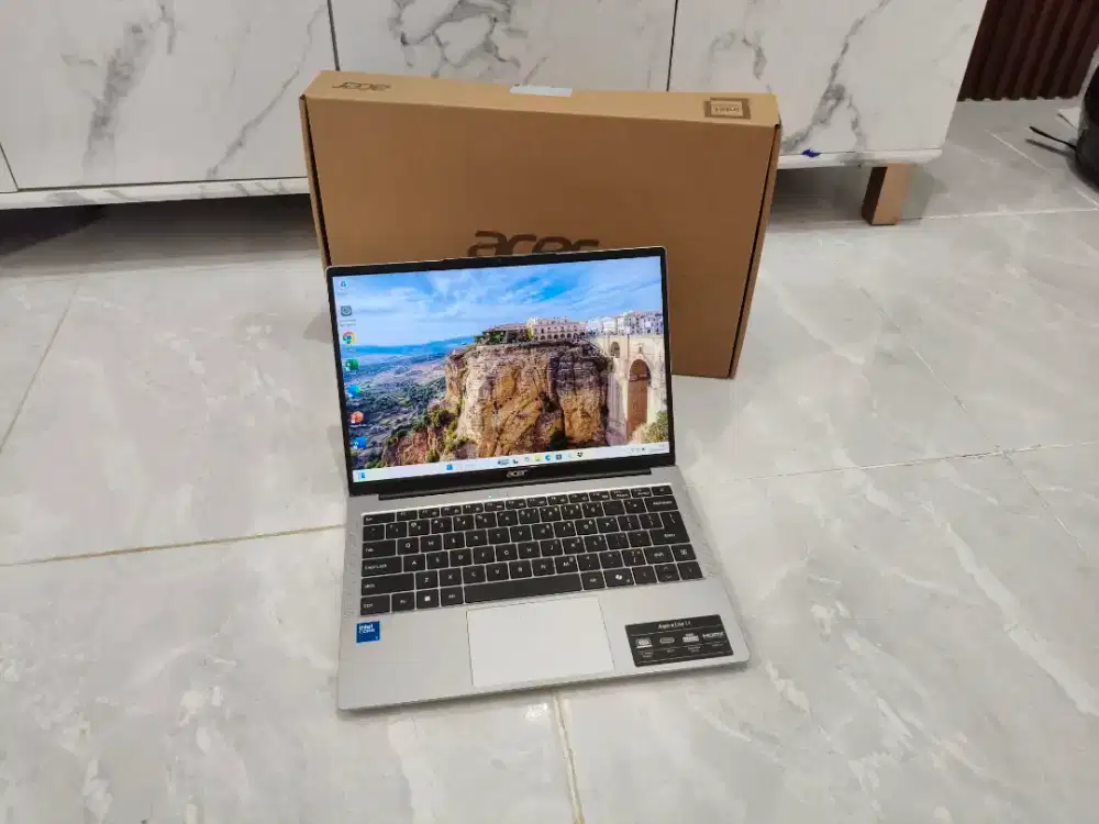 laptop acer Core i3 N355 GEN13 Ram 8GB DDR5 SSD Nvme 256GB
