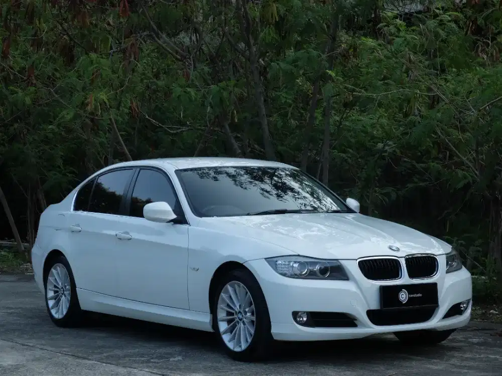 [ Kilometer 30 rb] BMW 320i e90 2011 Tangan Pertama Record