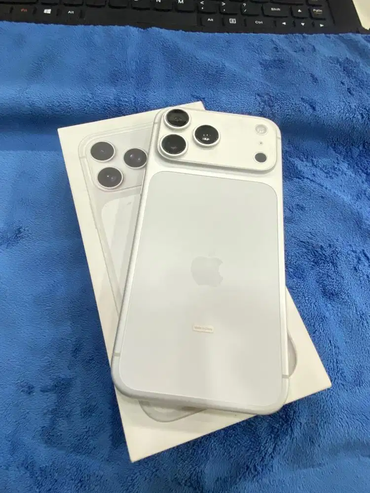 Iphone 17PM 512 silver resmi