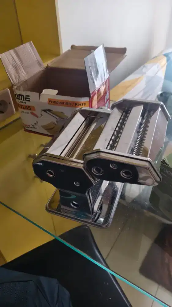 Mesin giling pembuat bakmi