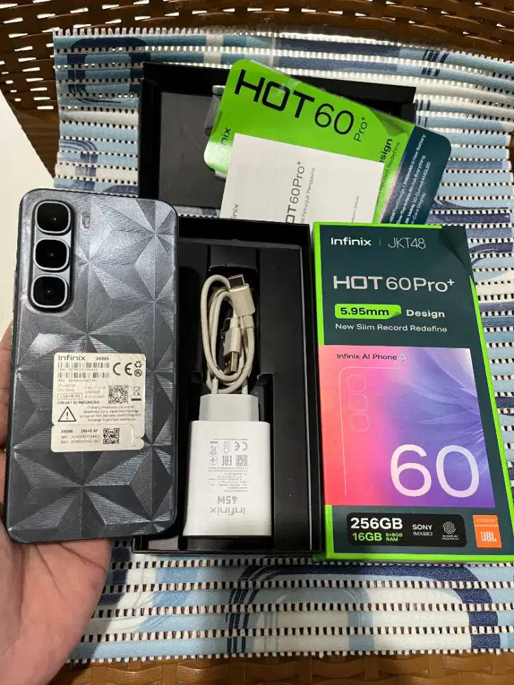 infinix hot 60 pro+ 8/256 fullsat ori, No minus, barang mulus