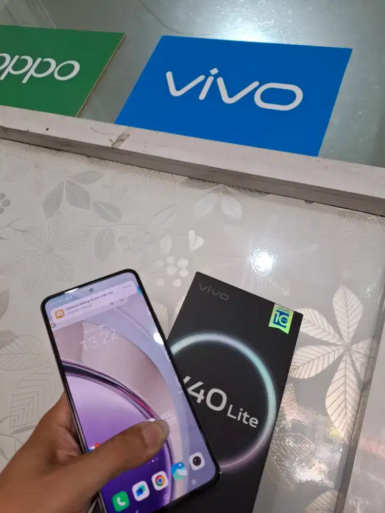 Vivo v40lite 4g 8/256 fullset ori