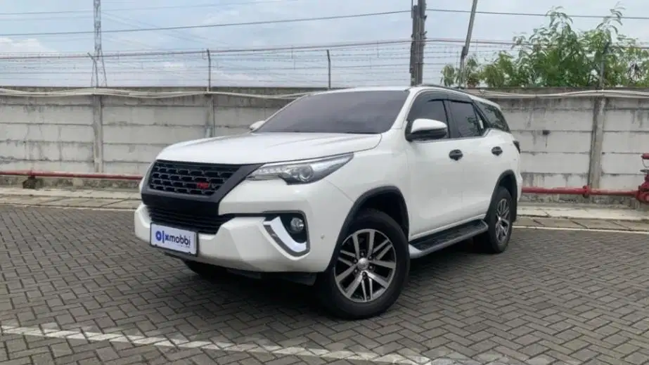 TDP 18JT, Toyota Fortuner 2.4 4x2 VRZ Solar-AT Putih 2019