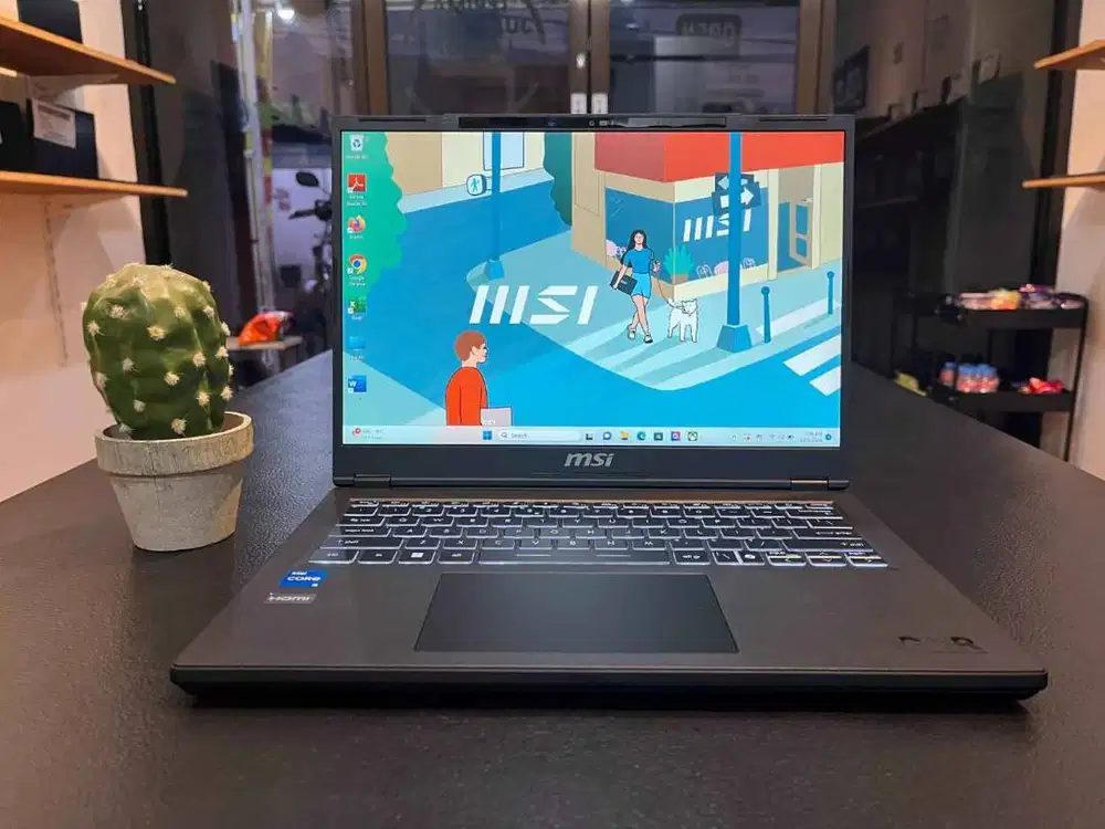 MSI MODERN 14-C12MO // INTEL IRIS // SSD 512GB