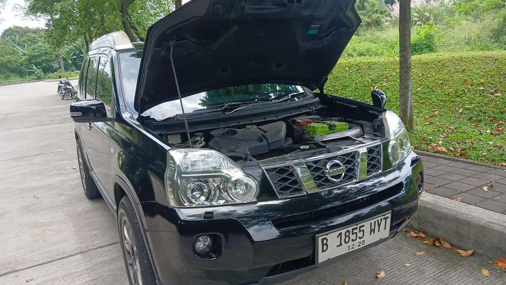 Nissan X-Trail 2010 Bensin