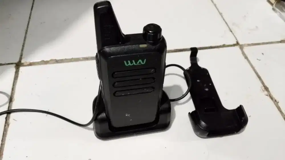 HT UHF WALKIE TALKIE