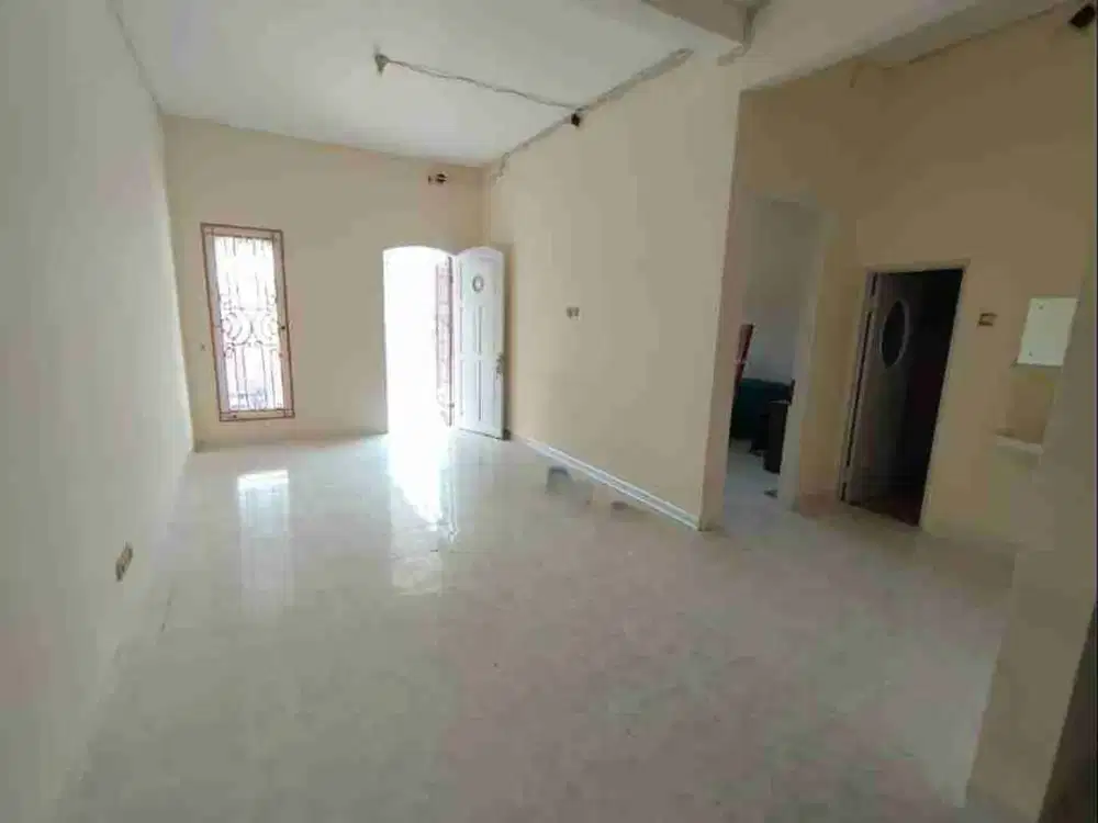 Rumah rapih 2 lantai siap pakai row jalan 3 mobil dijual lokasi favorit Sunter Jakarta Utara