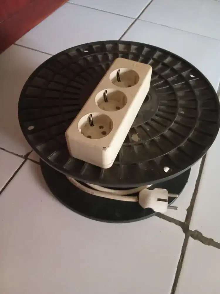 Kabel rol panjang 30 m