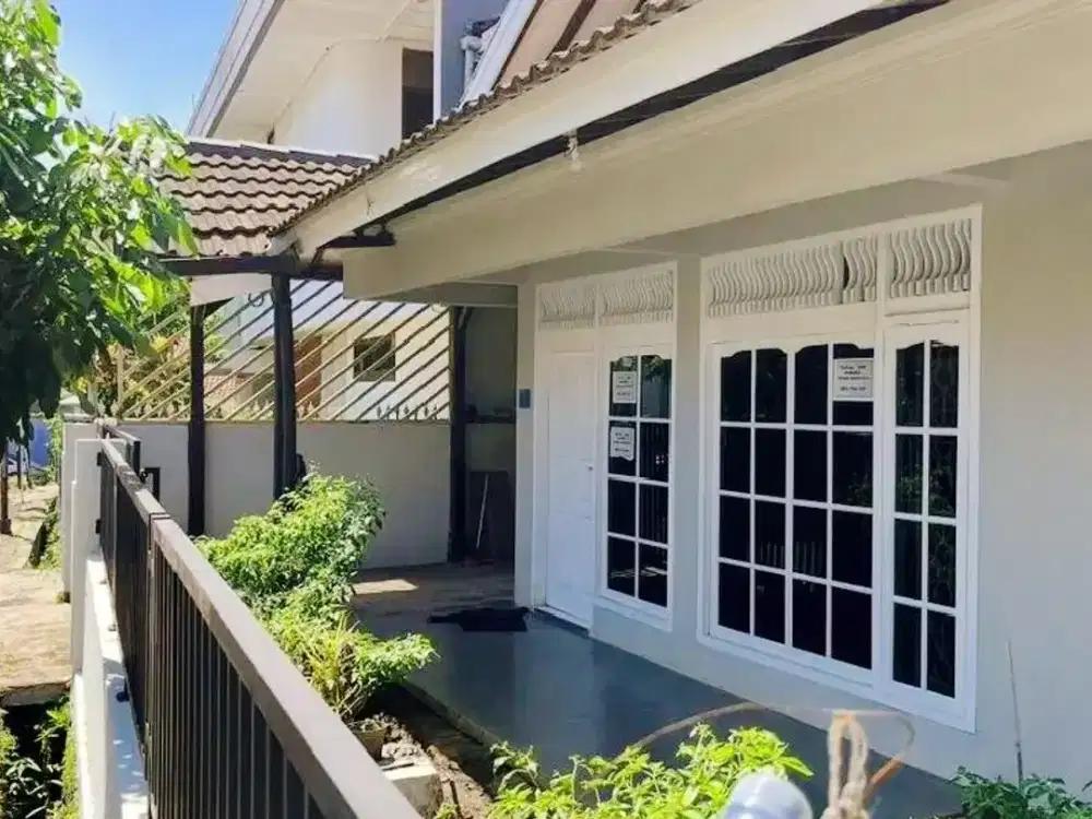 Rumah Luas Baru Renov Siap Huni di Salendro Turangga Bandung