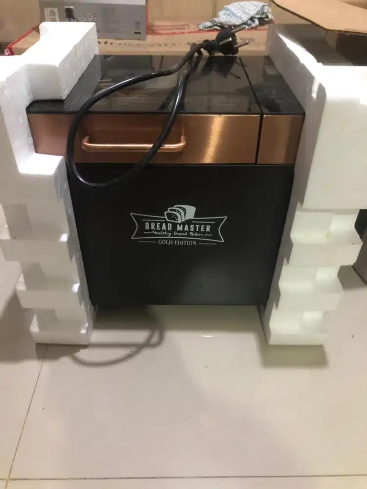 BREAD MASTER - BREAD MAKER GOLD SERIES