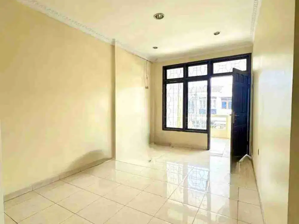 di sewakan rumah rapi siap huni 2 lantai janur asri kelapa gading