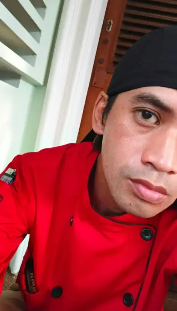 Chef Mencari Pekerjaan Tetap
