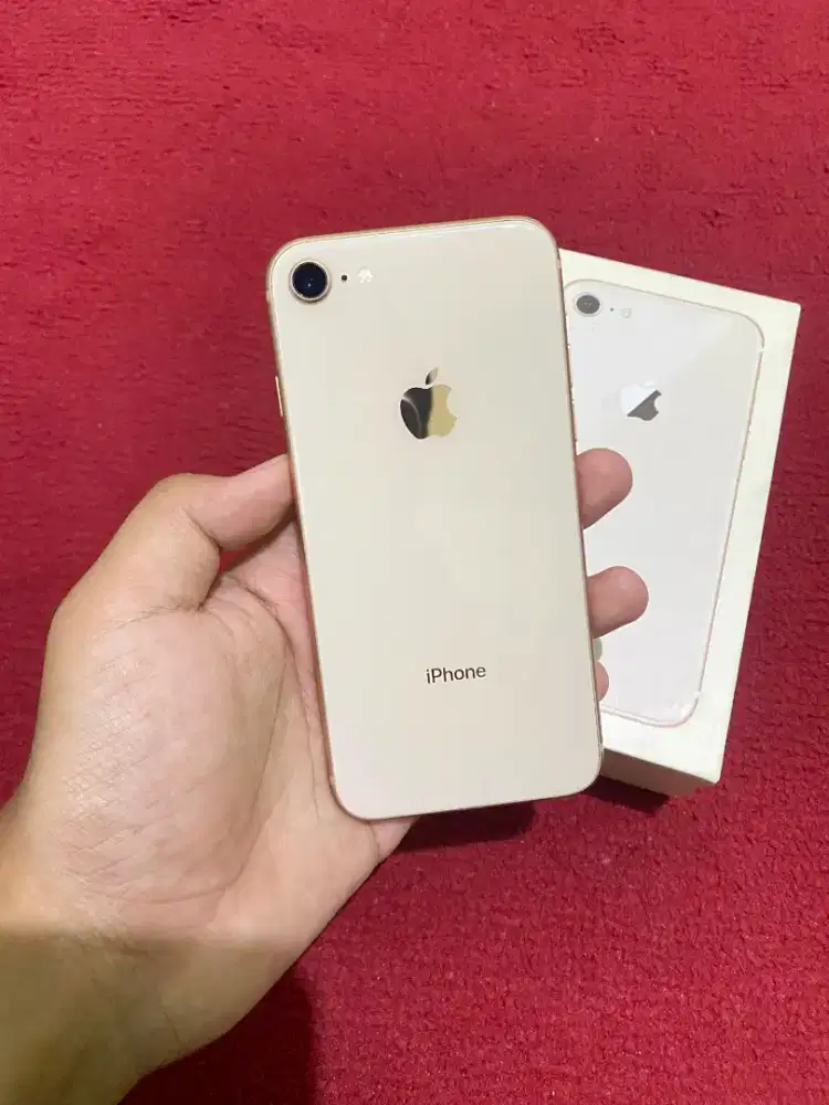 BU!!! IPHONE 8 64GB ALL OPERATOR EX PEMAKAIAN CEWE