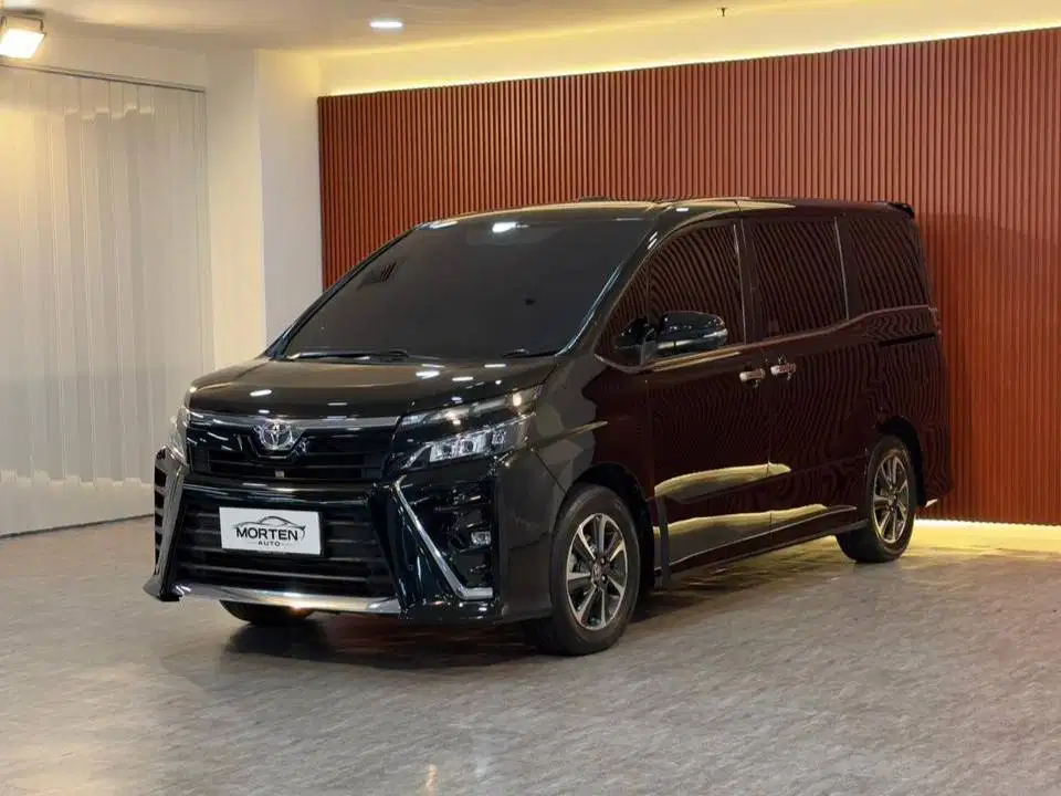 [Very Low Km 50rb] Toyota Voxy 2.0 AT 2019