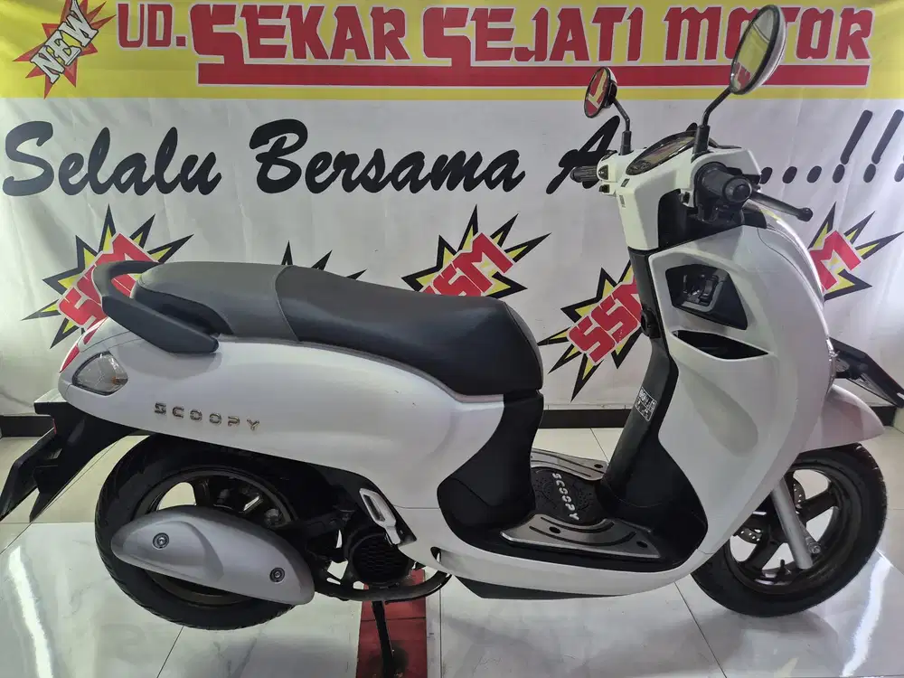 Scoopy Prestige terbaru Keyless