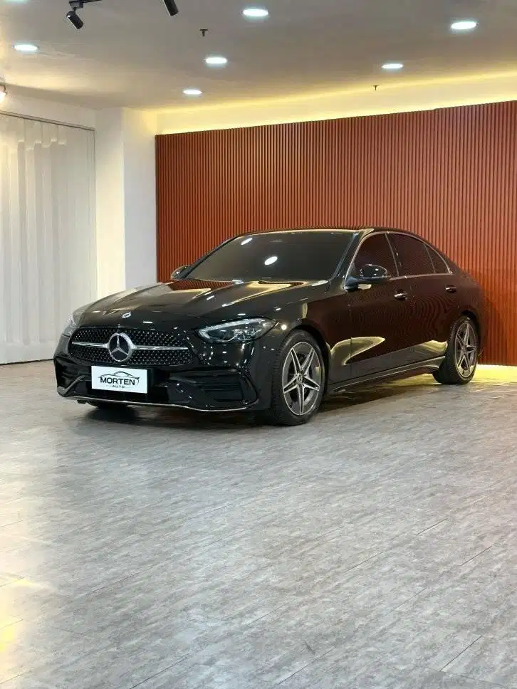 Mercedes Benz C300 AMG EQ Boost Tahun 2024 Km 2Rb Super Antik