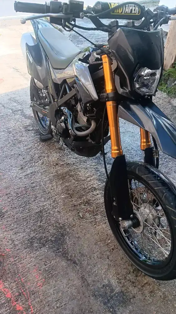Kawasaki D Tracker (SE) Tahun 2022