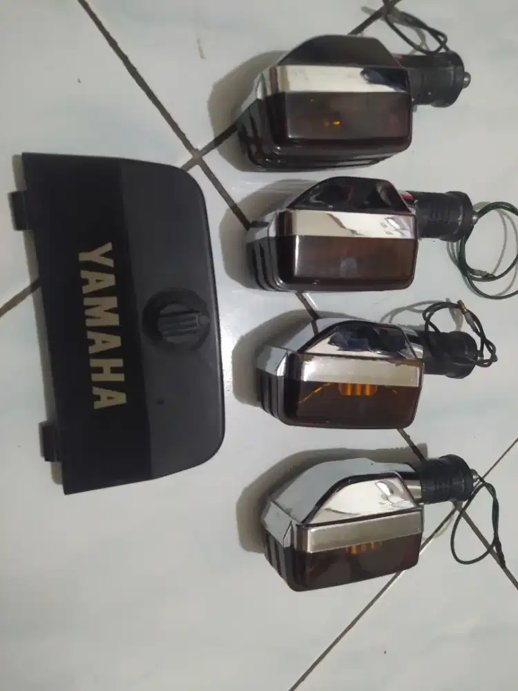Lampu sein Yamaha RK king original dan tutup BOK belakang RK king