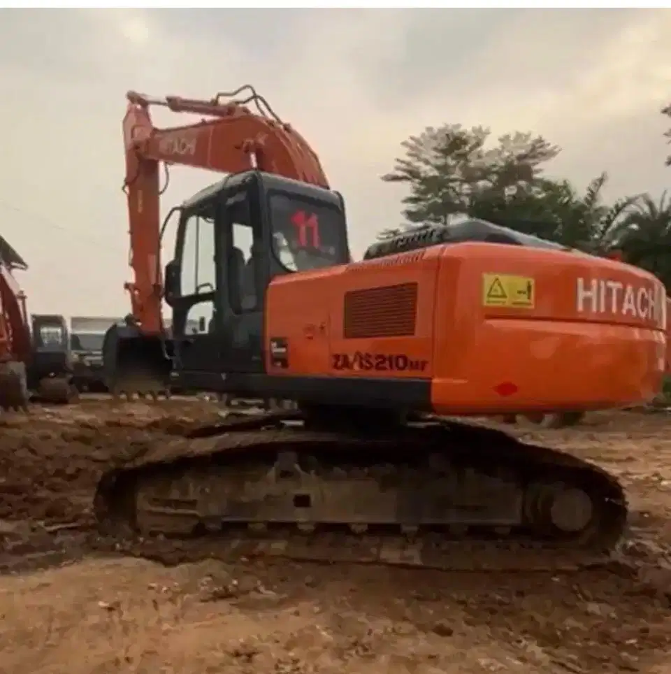 Excavator Hitachi Zaxis MF210 thn 2011 dijual