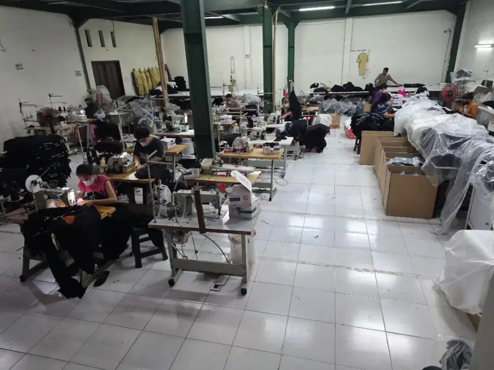 DI BUTUHKAN TENAGA JAHIT KAOS , .