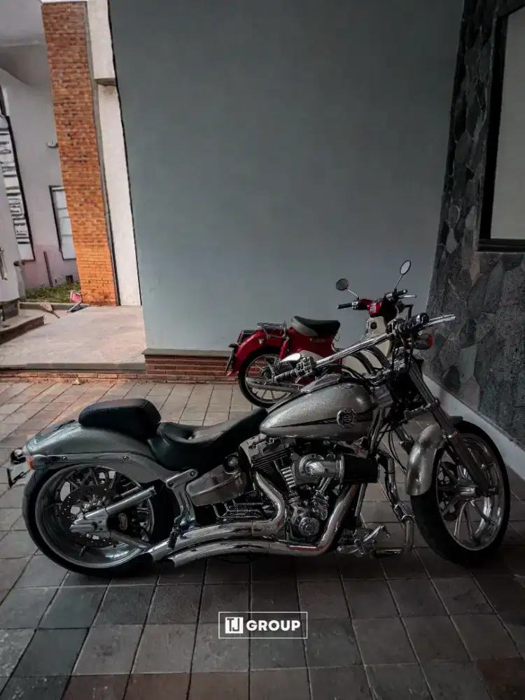 FOR SALE!! Harley Davidson Softail Breakout 2014