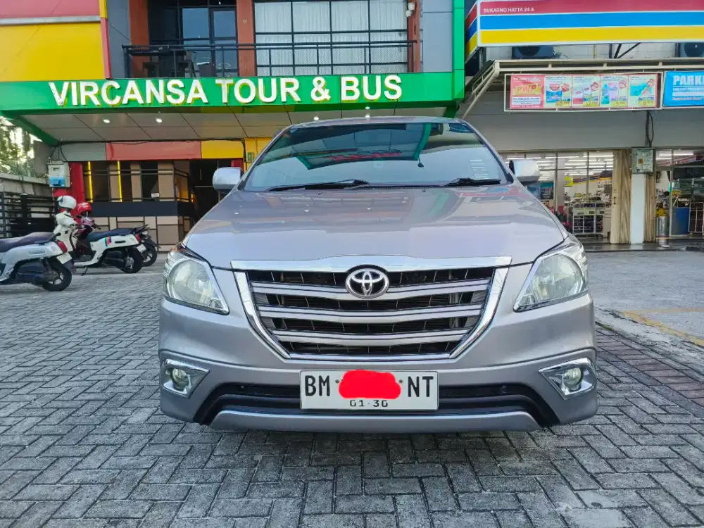 Dijual innova G Diesel metik, th 2015, orisinal, servis records toyota