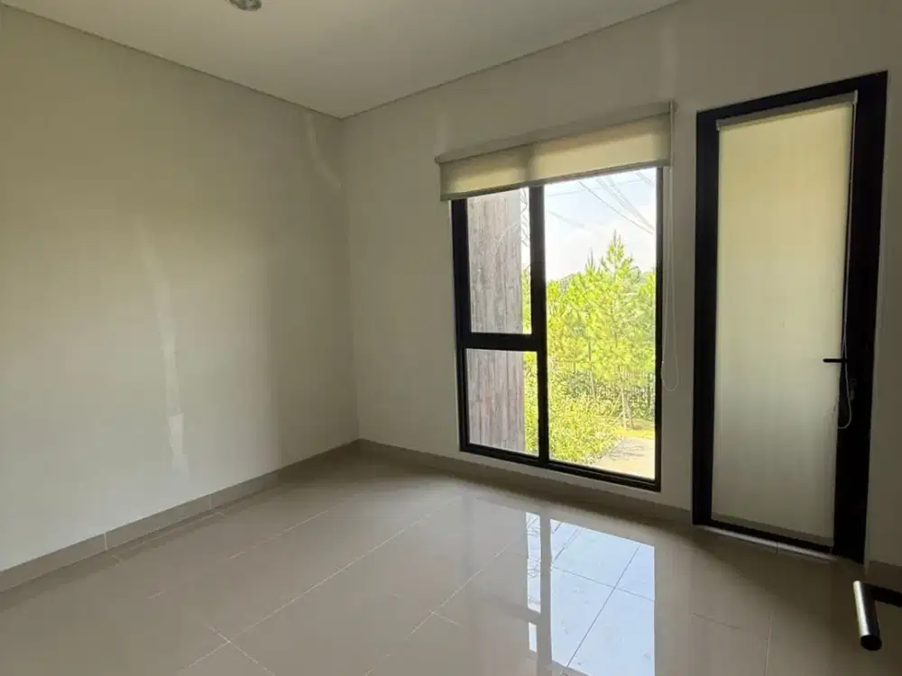 Disewakan / Dikontrakan Rumah Siap Huni Summarecon Cluster Flora tipe Freya Premium.
