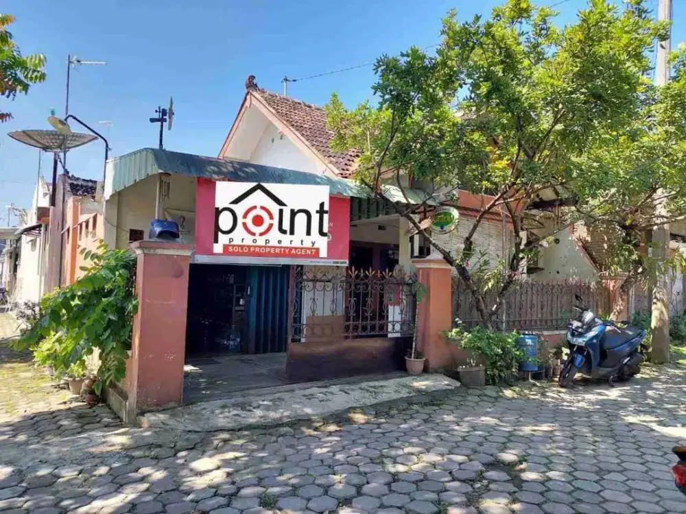 Rumah Bagus Pojokan Akses Lebar Cluster Gentan