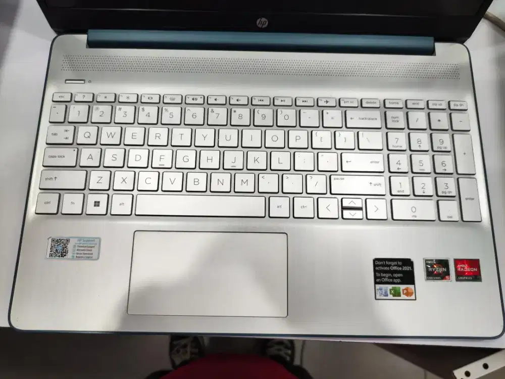 HP 15 AMD Ryzen 5 5625U RAM 8GB SSD512GB