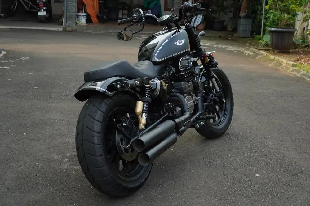 QJ SRV250 Bobber
