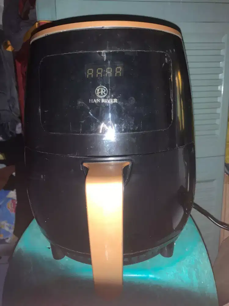 Air Fryer kondisi masih bagus, udah jarang ke pake samasekali