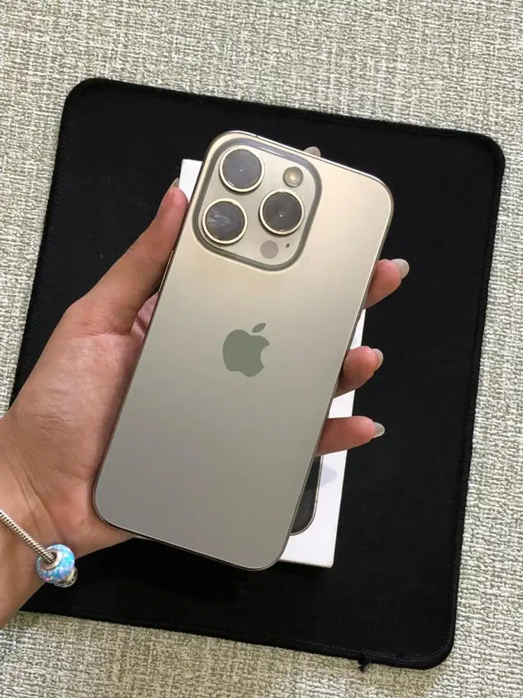 iPhone 15 Pro 256GB Like New