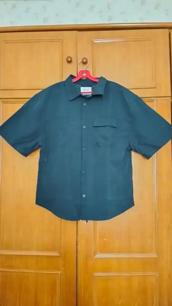 Kemeja Obermain oversize size XL dan Arnold palmer regular fit size