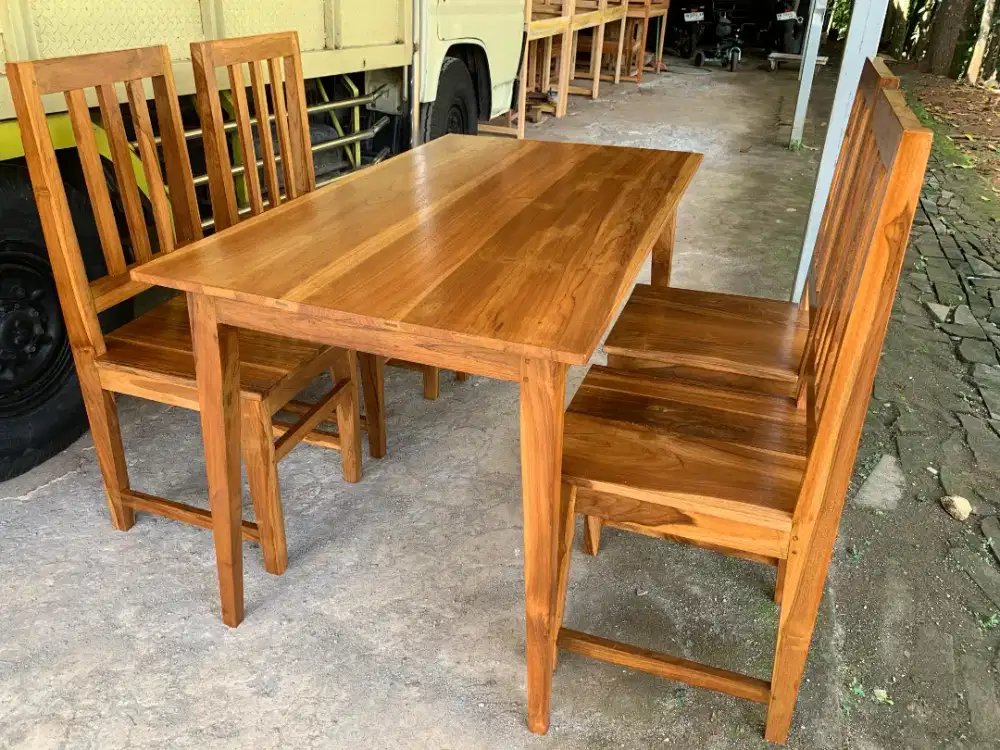 Set meja kursi makan kayu jati tua