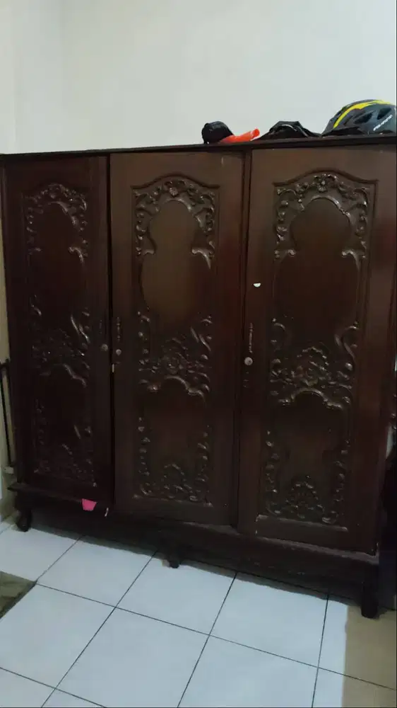 Furnitur  Ukiran Jati Tua Unik Klasik Meja Lemari Kasur