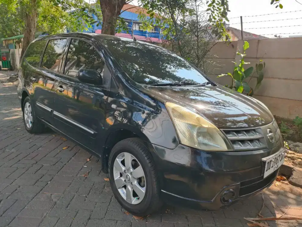 Nissan Livina 2009 Bensin