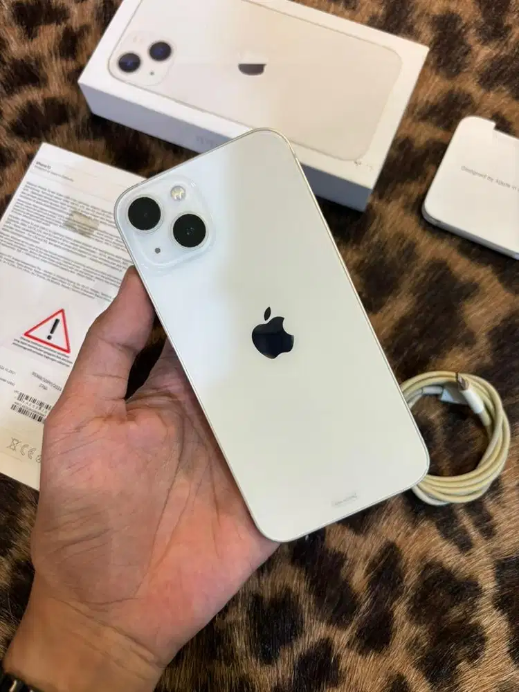 iPhone 13 128GB BH99 Resmi (Starlight)