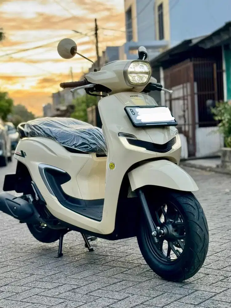 KM 72 KILO!! HONDA STYLO 160 CBS 2025 PAJAK BULAN 11-2026 LIKE NEW