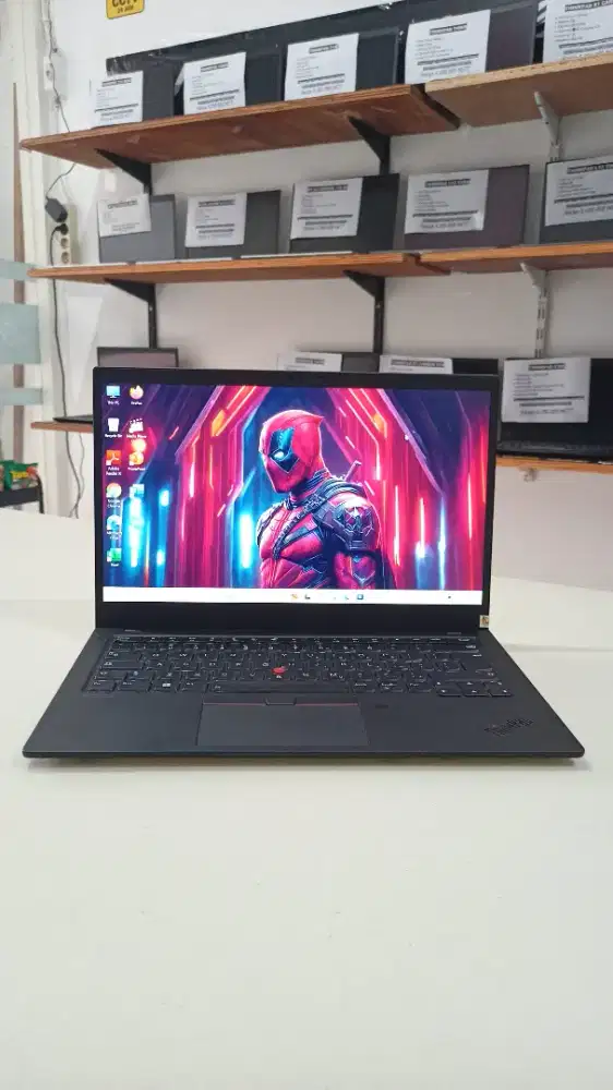 Laptop bekas Lenovo Thinkpad X1 Carbon Gen 8Th, Intel core i5-Gen10