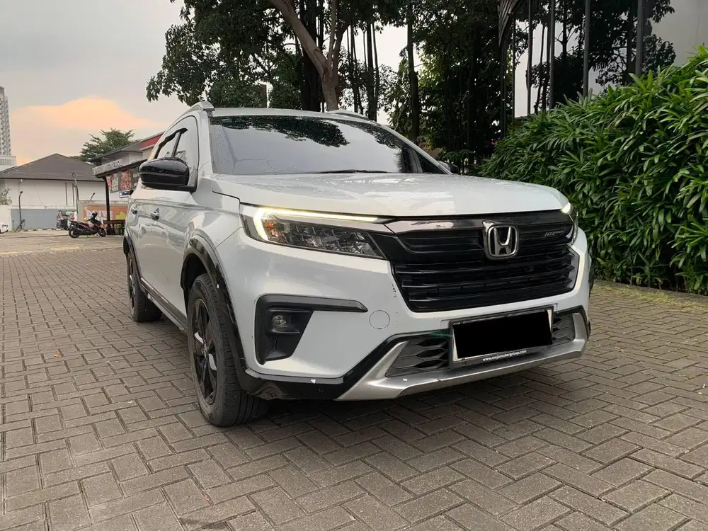 HONDA BRV E N7X CVT MATIC 2024 PUTIH KM 28RB