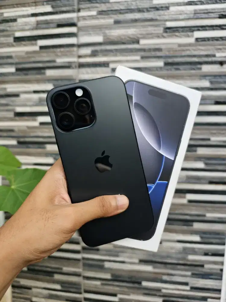 Iphone 16 promax 256 black titanium iBox