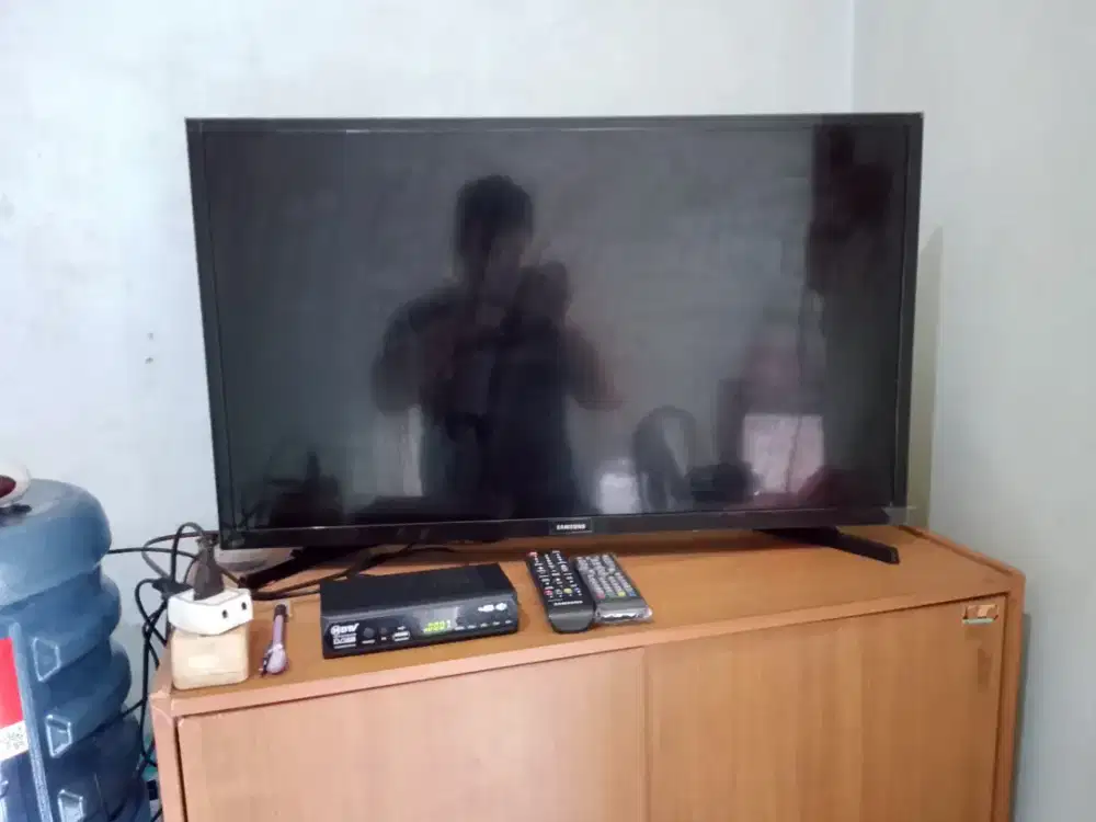 HRGA:990NET PAS,TV LED SAMSUNG 32IN YG BIASA,SUDAH SEPAKE STB DIGITAL
